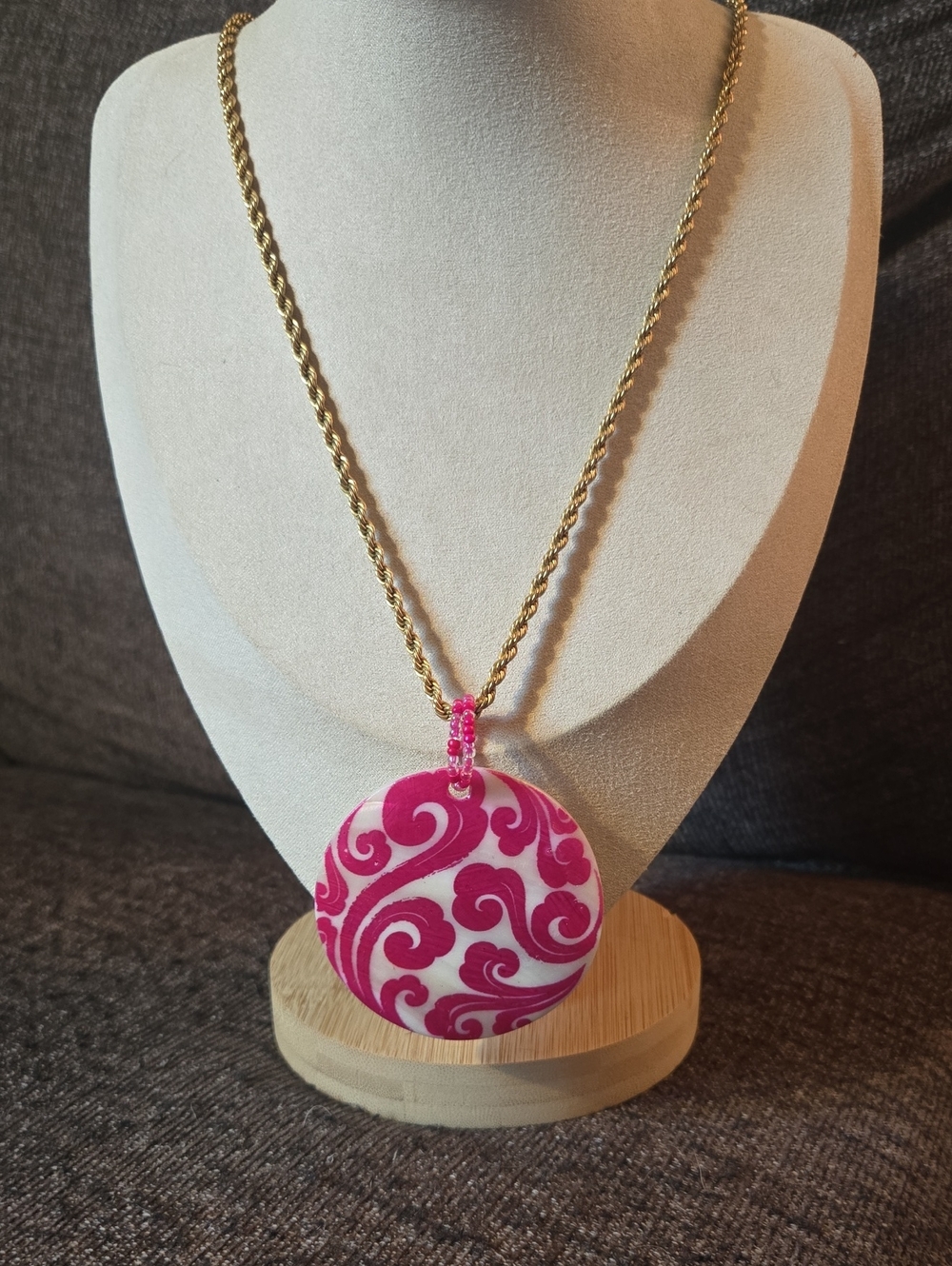 Vintage Filigree Pink Swirl Iridescent Shell Pendant On A Gold Tone Chain 80s